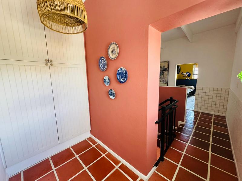 To Let 5 Bedroom Property for Rent in Sandbaai Western Cape
